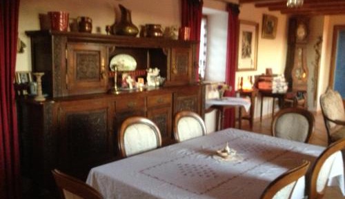 Standard Double Room with Shared Bathroom