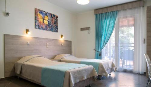 Studio (3 Adults)