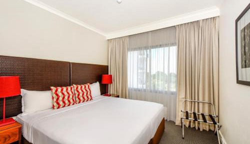 One-Bedroom Apartment with City View