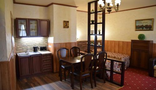 Studio Apartment
