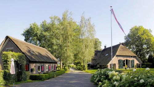 Holiday Home (14 Adults)