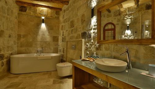 King Suite with Spa Bath