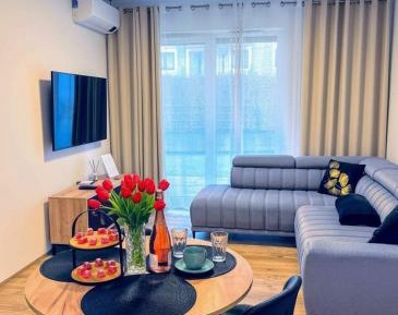 Deluxe One-Bedroom Apartment with Garden View