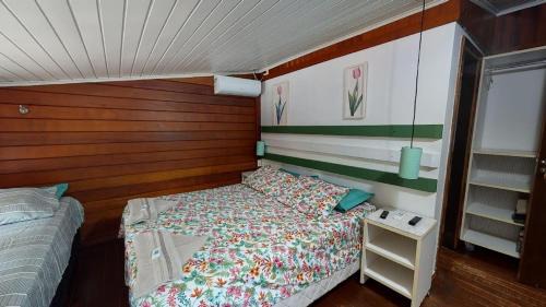 Deluxe Queen Suite