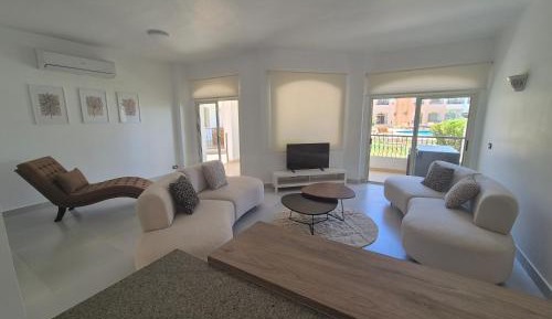 Superior One-Bedroom Apartment with Balcony