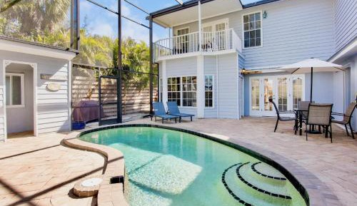 Four-Bedroom Holiday Home