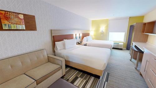 Studio Suite with Two Queen Beds