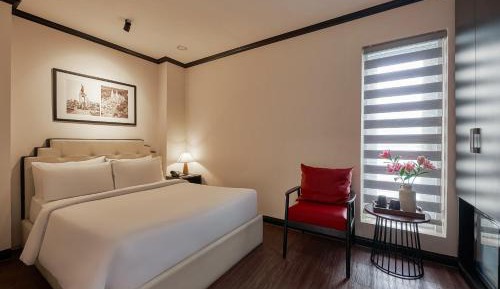 Deluxe Queen Room