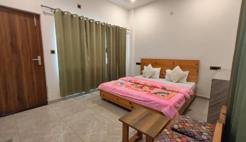 King Room with Mountain View