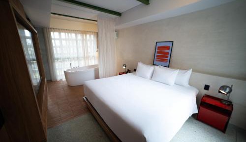 Two-Bedroom Deluxe Apartment