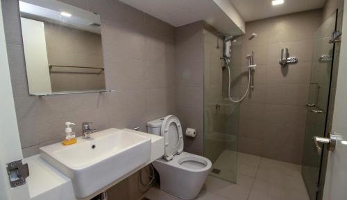 Deluxe Queen Suite