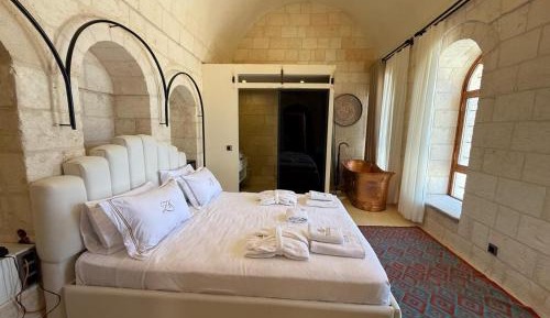 Deluxe Double Room with Bath