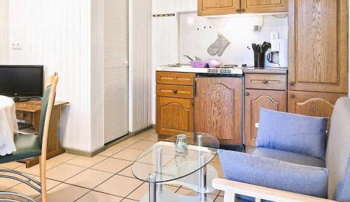 One-Bedroom Holiday Home