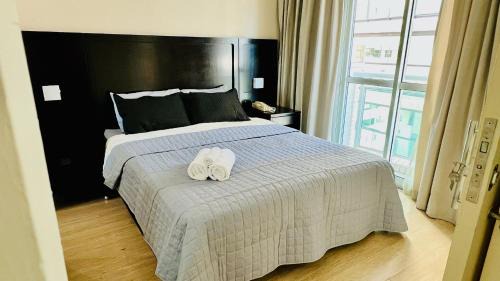 Deluxe One-Bedroom Apartment with City View