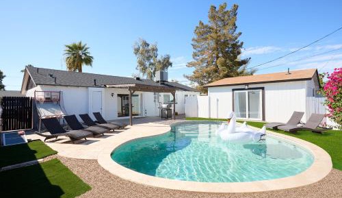 Five-Bedroom Holiday Home