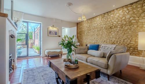 Three-Bedroom Holiday Home 