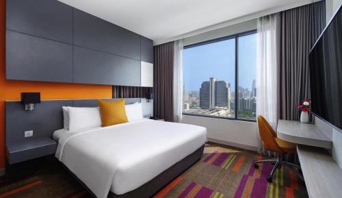 Deluxe Room with 1 queen bed, High floor