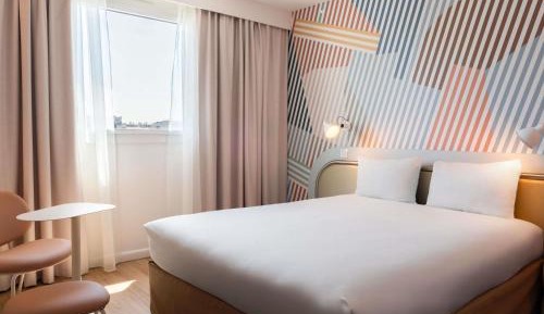 Comfort Queen Room with Garden View