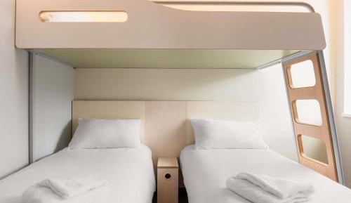 Standard Room with Two Single Beds and One Bunk Bed