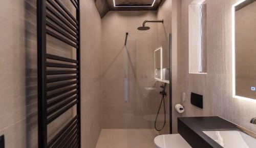 Studio Apartment with Balcony