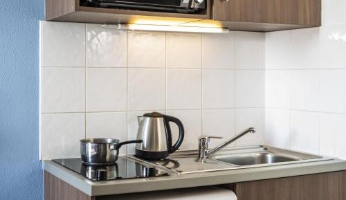One-Bedroom Apartment with Twin Beds