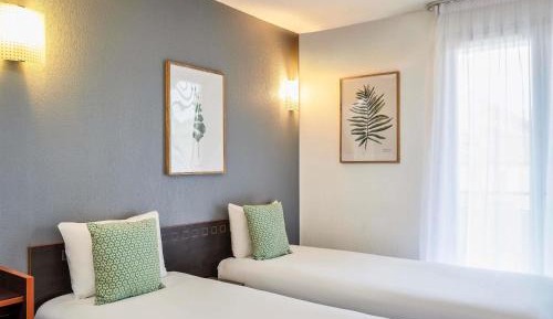 Standard Studio with Shower (2 Adults) 