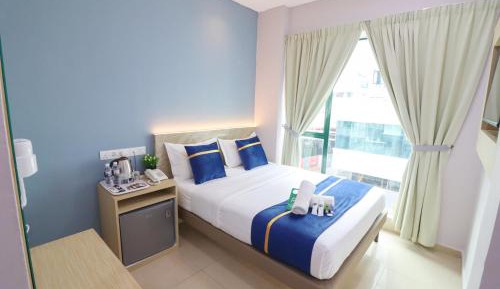 Deluxe Queen Room