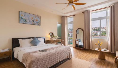 Deluxe Double Room with Balcony