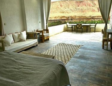 Suite with Garden View