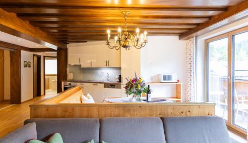 Three-Bedroom Apartment with Balcony