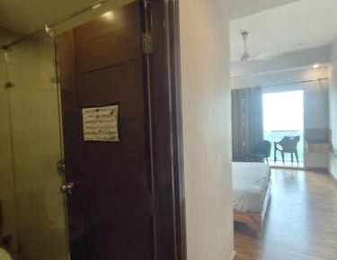 Queen Room with Balcony