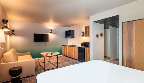 Apartment with One Double Bed and Two Single Beds