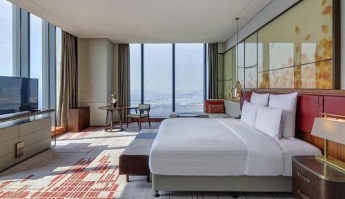 Deluxe King Executive Room with View