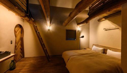 Twin Room with Private Bathroom