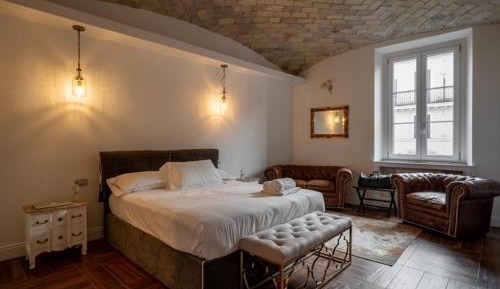 Four-Bedroom Platinum Apartment