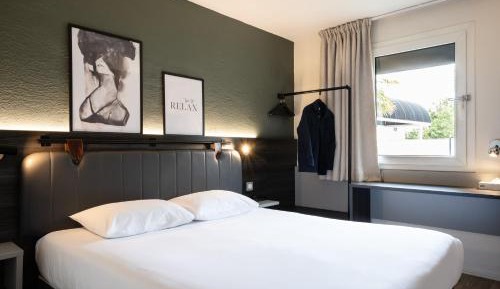 Standard Double Room with Queen Bed