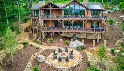 Seven-Bedroom Apartment