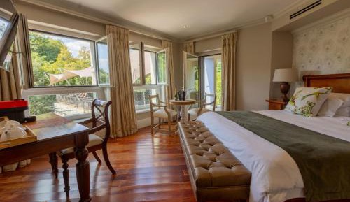 Deluxe King Suite