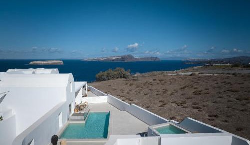 Junior Suite with Private Pool & Heated Outdoor Jetted Τub