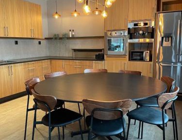 Three-Bedroom Deluxe Apartment