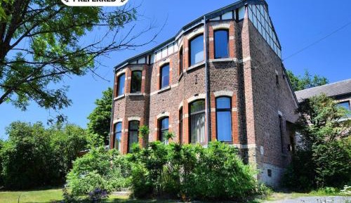 Nine-Bedroom Holiday Home