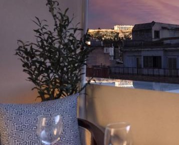 Studio Apartment with Balcony