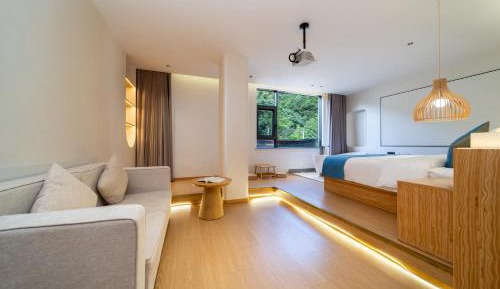 Double Room with Mountain View