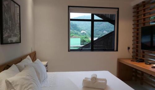 Triple Room with Lake View
