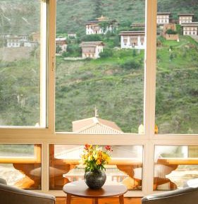 Suite with Mountain View