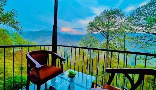 King Room with Balcony