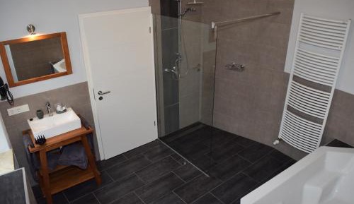 Deluxe Double Room with Bath