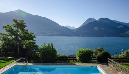 Apartment with Lake View