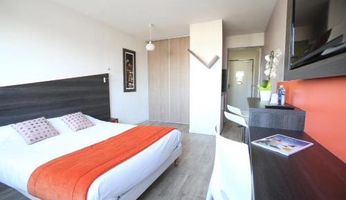 Double Studio (2 Adults)