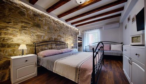 Apartment - Split Level